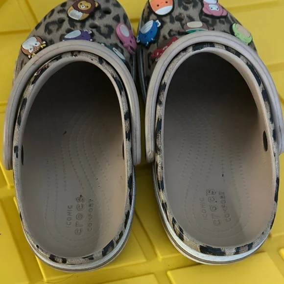CROCS Leopard Print Clogs with Fun Charms - Picture 2 of 7